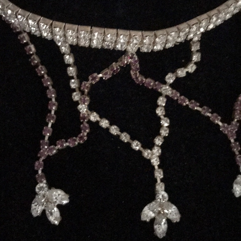 Diamond/Crystal like Costume Jewelry - Picture 6 of 12